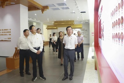 红色金鹏|金鹏控股集团与滁州市住房公积金管理中心党组织开展结对共建主题党日活动