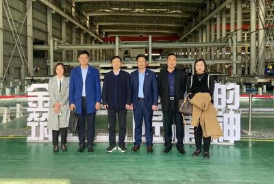 徐工集团领导一行莅临金鹏建设集团参观交流